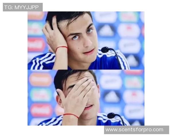 模仿足球明星盘带技巧的年轻人如何在街头展现自己的风采